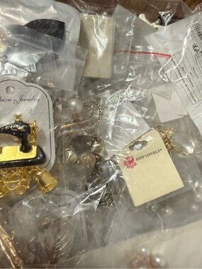 Jewelry lot, new